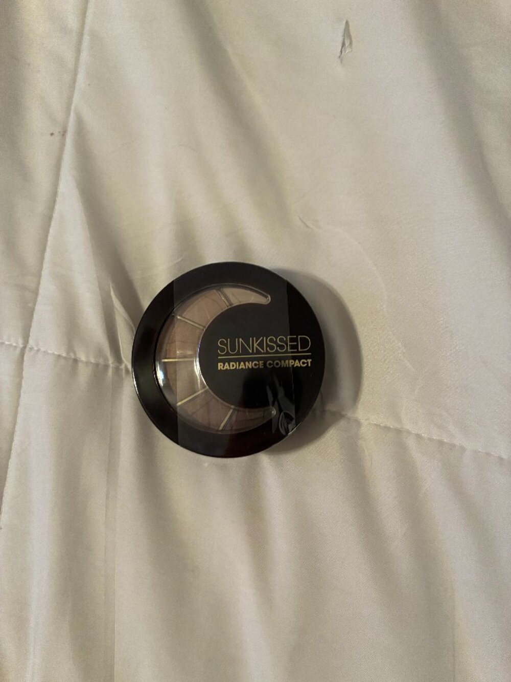 3 Sunkissed Radiance Compacts